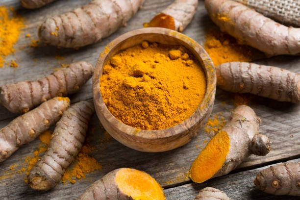 Curcuma longa, powder and rhizomes - complementary medicine